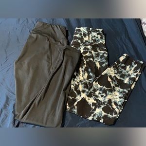 2 pairs of Leggings with Pockets